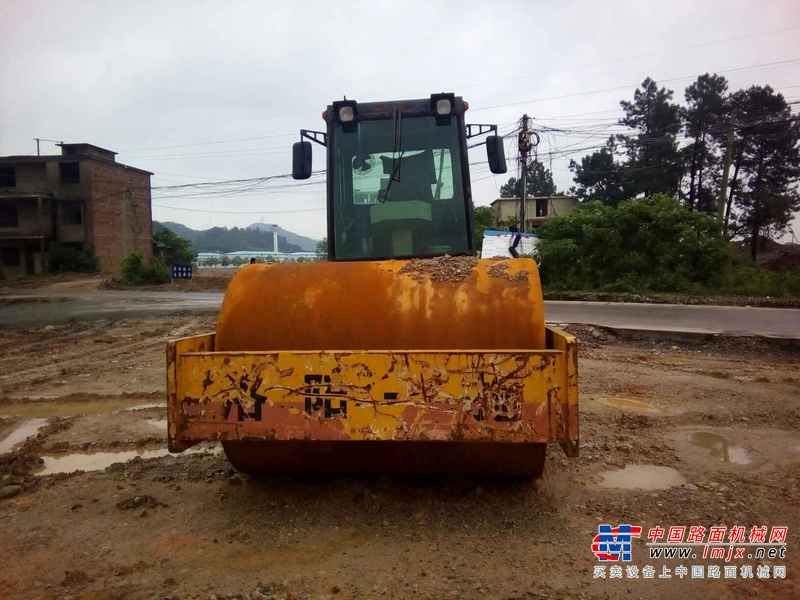江西出售转让二手12000小时2005年洛建YZ20C单钢轮压路机