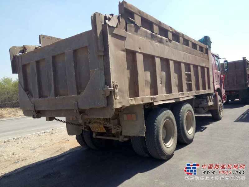 辽宁出售转让二手2010年中国重汽豪沃ZZ3257N5247自卸车
