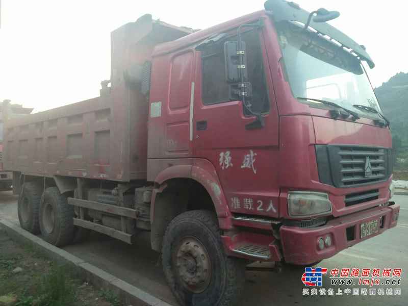 四川出售转让二手2013年中国重汽ZZ3317N4267C1自卸车