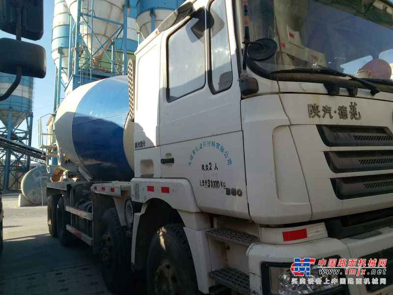 辽宁出售转让二手2011年陕汽德龙SX5315GJBJT306C搅拌运输车