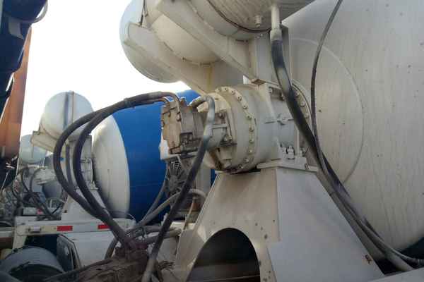 辽宁出售转让二手2011年陕汽德龙SX5315GJBJT306C搅拌运输车