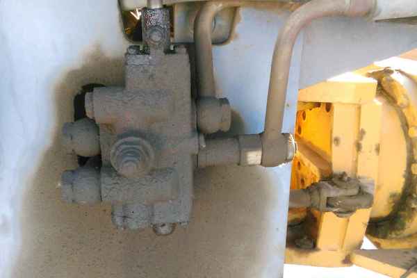 辽宁出售转让二手9000小时2007年洛建YZ220D单钢轮压路机