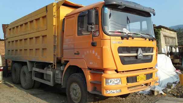 贵州出售转让二手2013年中国重汽豪泺ZZ3257N3648W自卸车