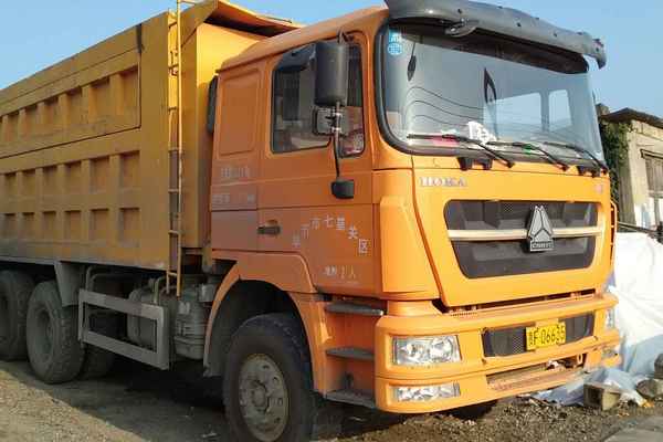贵州出售转让二手2013年中国重汽豪泺ZZ3257N3648W自卸车