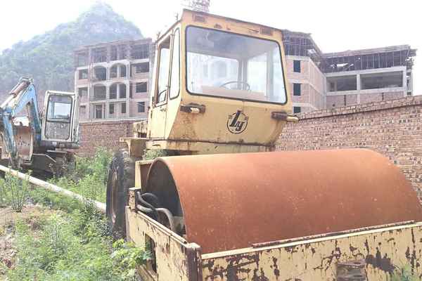 云南出售转让二手12000小时2005年洛建YZ14B单钢轮压路机