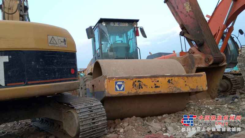 云南出售转让二手3411小时2012年徐工XS222J单钢轮压路机