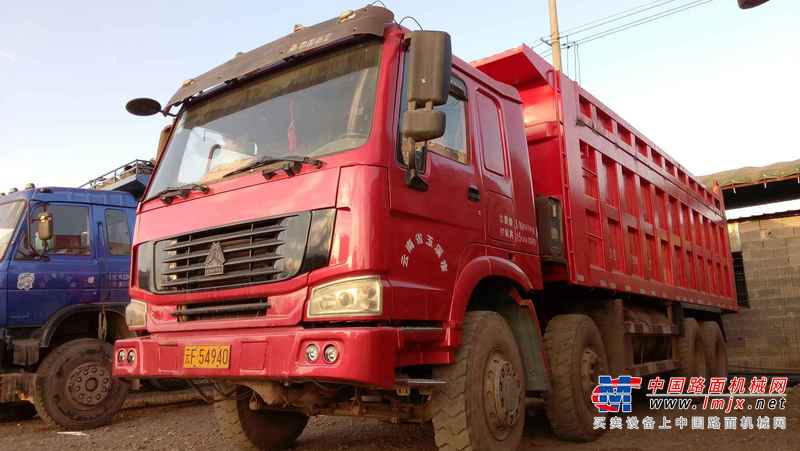 云南出售转让二手2009年中国重汽ZZ3317N3567C1自卸车