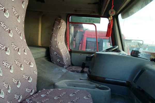 云南出售转让二手2009年中国重汽ZZ3317N3567C1自卸车