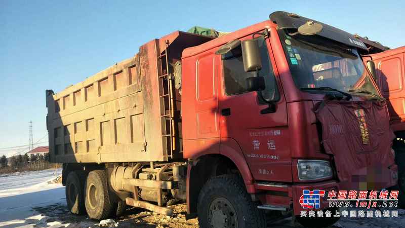 黑龙江出售转让二手2010年中国重汽豪沃ZZ3257M2941自卸车