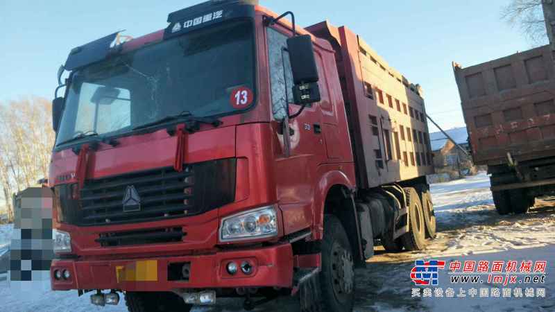 黑龙江出售转让二手2010年中国重汽豪沃ZZ3257M2941自卸车