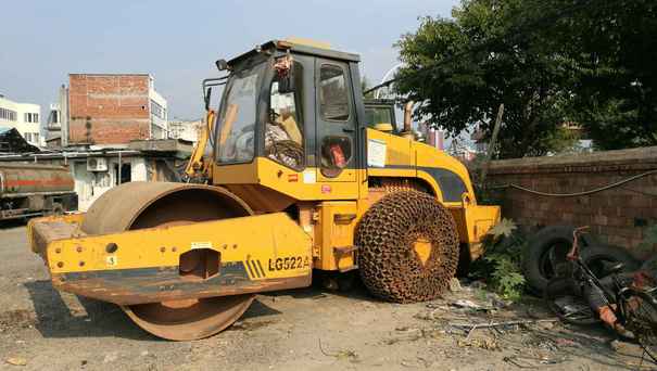 江西出售转让二手7800小时2010年龙工LG520B单钢轮压路机