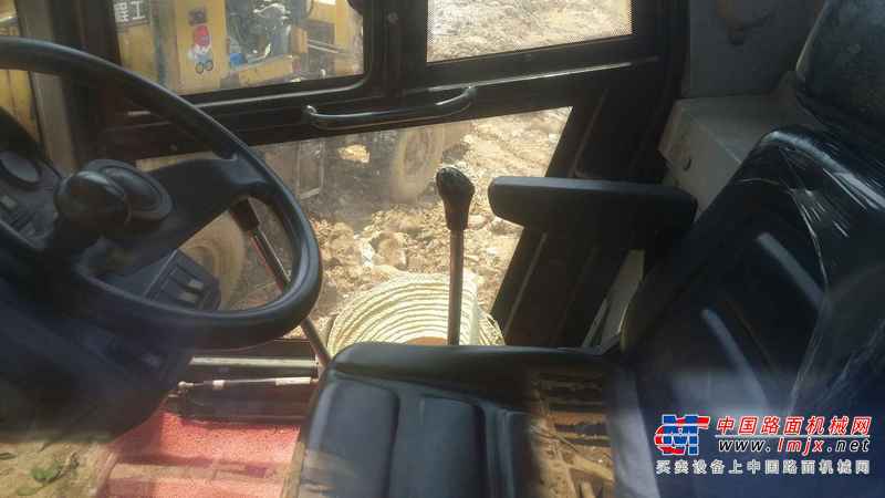 广西出售转让二手900小时2015年洛阳路通LT622S单钢轮压路机