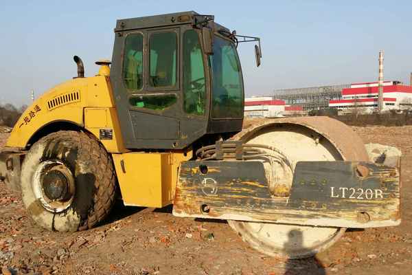 湖北出售转让二手7000小时2005年洛建YZ220单钢轮压路机
