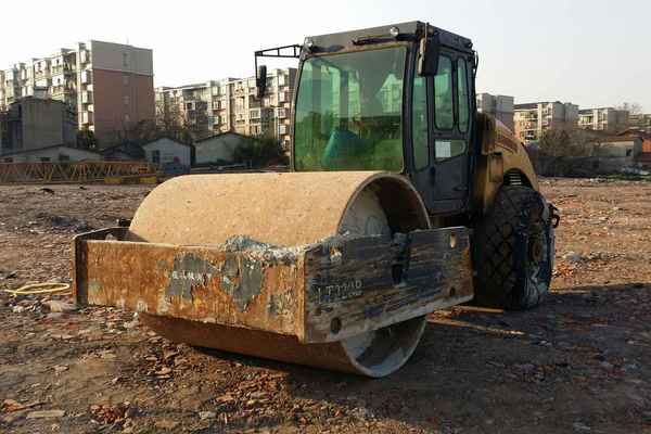 湖北出售转让二手7000小时2005年洛建YZ220单钢轮压路机