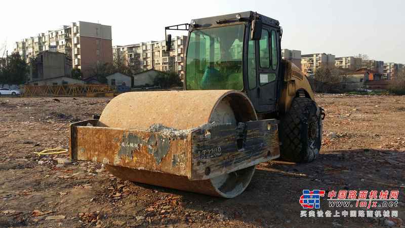 湖北出售转让二手7000小时2005年洛建YZ220单钢轮压路机