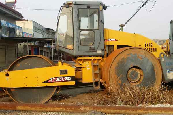 安徽出售转让二手3000小时2010年徐工3YJ21三轮压路机