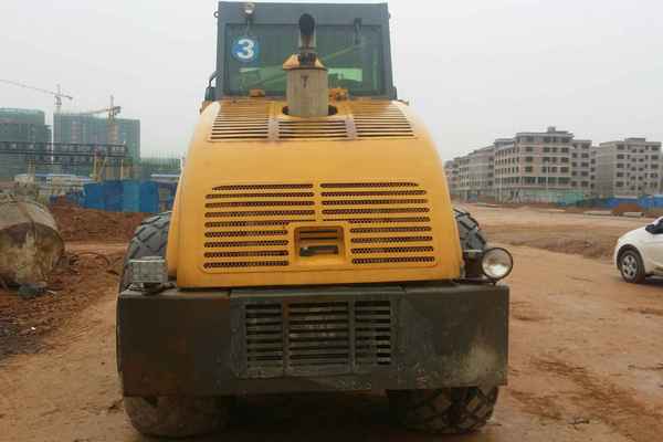 广西出售转让二手5000小时2009年洛建LSS2101单钢轮压路机