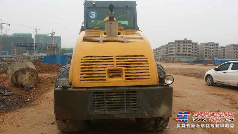广西出售转让二手5000小时2009年洛建LSS2101单钢轮压路机