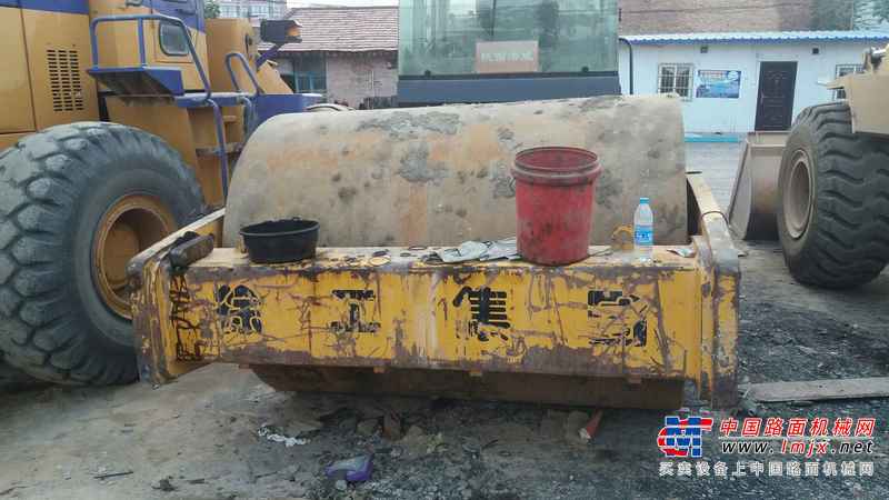 陕西出售转让二手3590小时2009年徐工XS262J单钢轮压路机