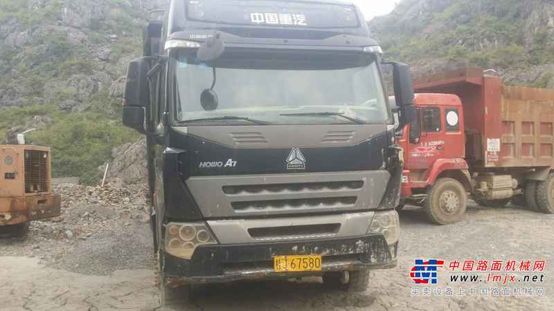 广西出售转让二手2013年中国重汽豪沃ZZ5437N466741自卸车
