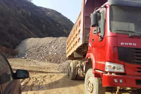山西出售转让二手2011年中国重汽豪沃ZZ3257M2941自卸车