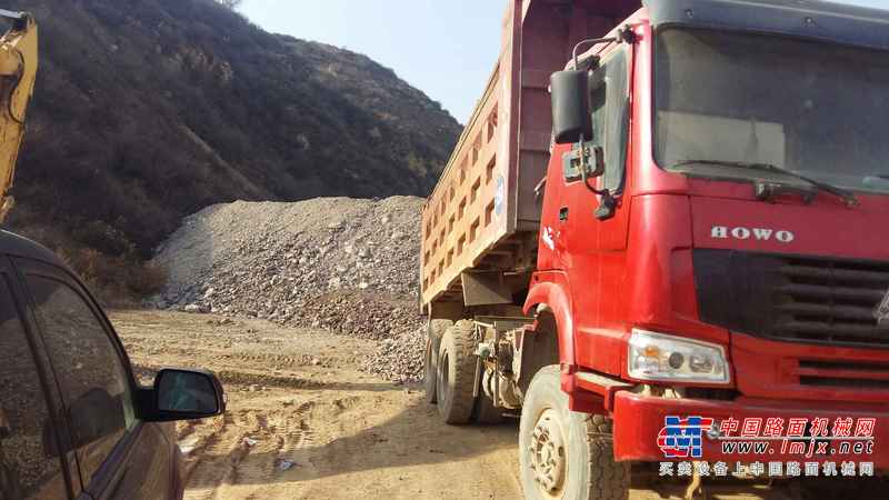 山西出售转让二手2011年中国重汽豪沃ZZ3257M2941自卸车