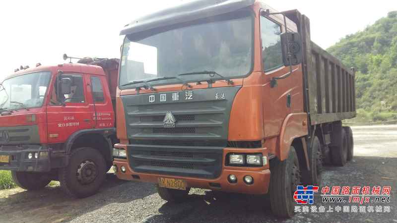 山西出售转让二手2011年中国重汽豪运ZZ5255GJBN3845C自卸车