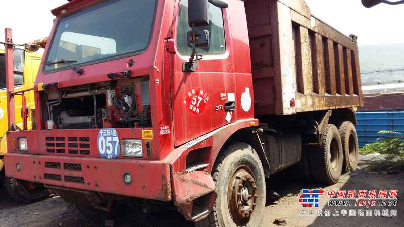 山西出售转让二手2011年中国重汽豪沃ZZ3257N3847D1自卸车