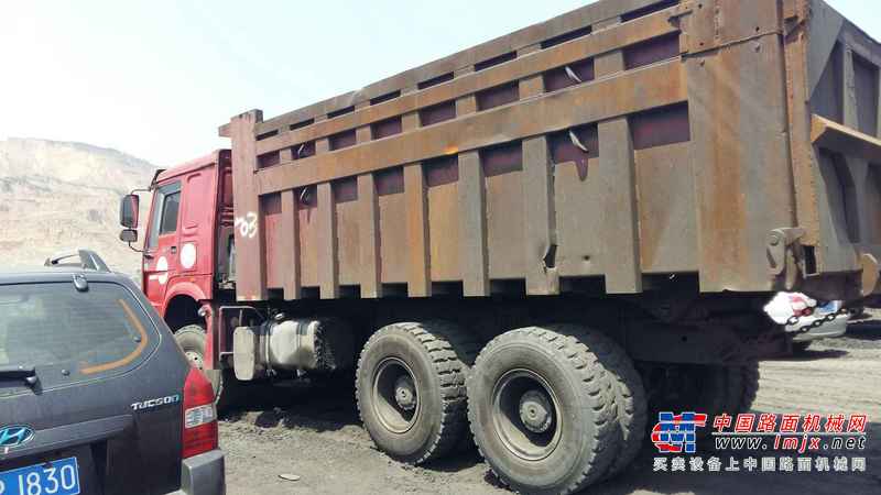 山西出售转让二手2011年中国重汽豪沃ZZ3257N3847D1自卸车
