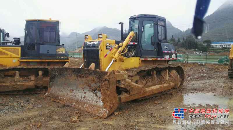 贵州出售转让二手2300小时2014年山推SD16推土机