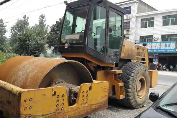 江西出售转让二手20000小时2003年洛建ZL20单钢轮压路机