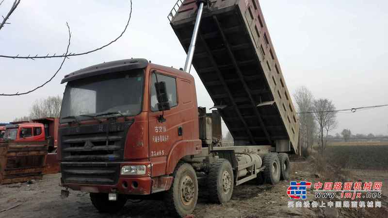 山西出售转让二手2011年中国重汽豪运ZZ5255GJBN3845C自卸车