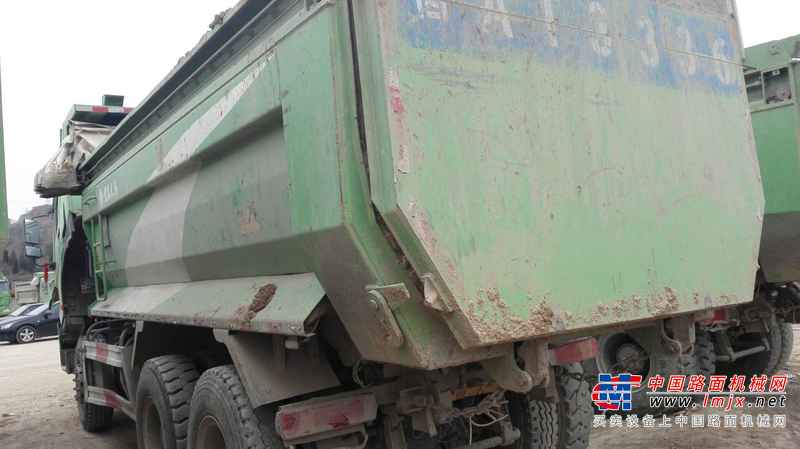 山西出售转让二手2015年中国重汽豪沃ZZ3257N3847D1N7WA自卸车