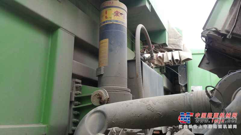 山西出售转让二手2015年中国重汽豪沃ZZ3257N3847D1N7WA自卸车