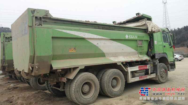 山西出售转让二手2015年中国重汽豪沃ZZ3257N3847D1N7WA自卸车