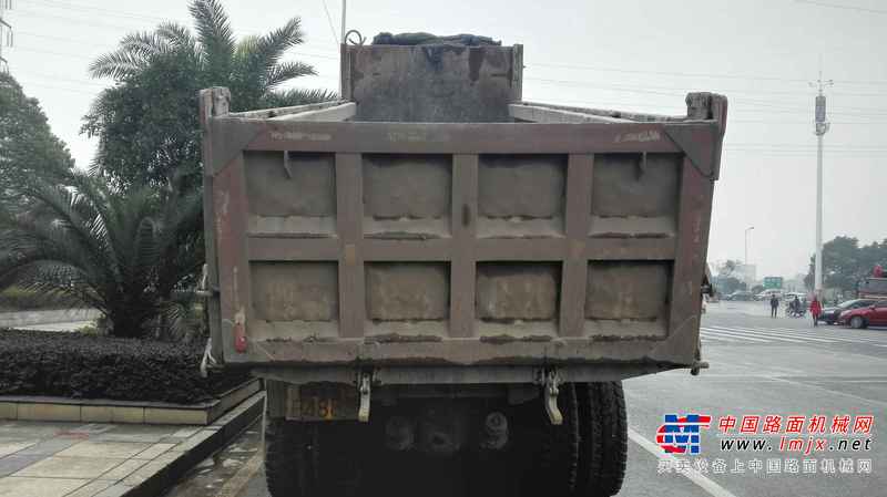 湖南出售转让二手2011年东风柳汽乘龙LZ3310PEF自卸车
