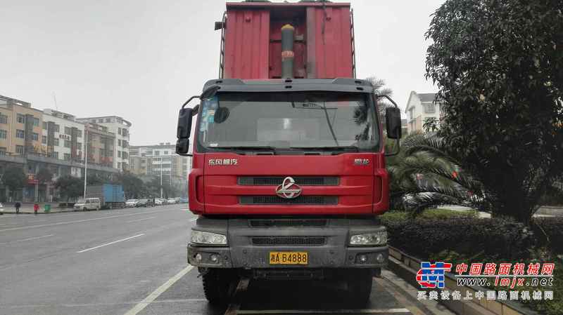 湖南出售转让二手2011年东风柳汽乘龙LZ3310PEF自卸车