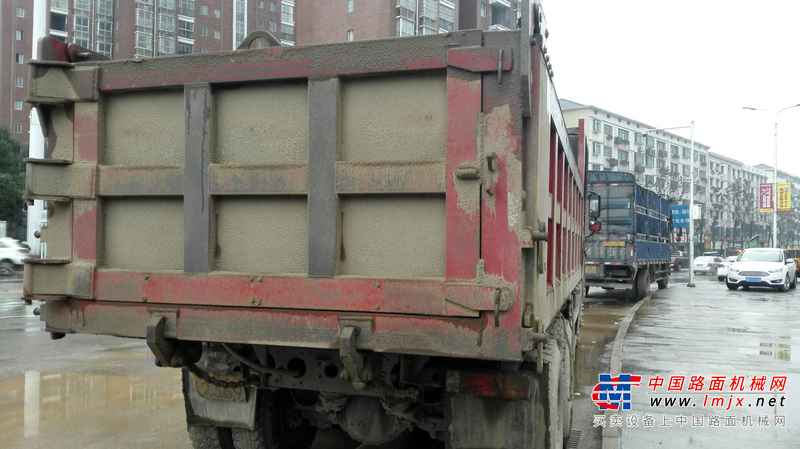 湖南出售转让二手2010年解放奥威CA3250P66K24L1T1E自卸车