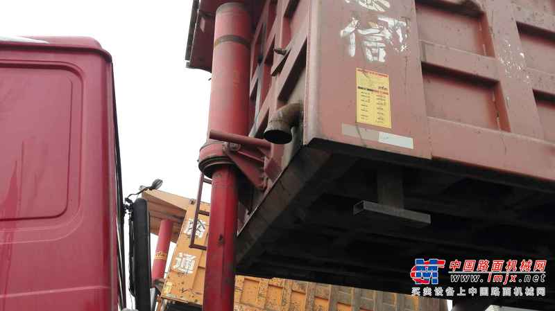 山西出售转让二手2015年陕汽德龙SX3255DN3841自卸车