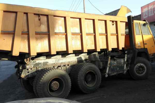 山西出售转让二手2011年陕汽奥龙SX3255UN384自卸车