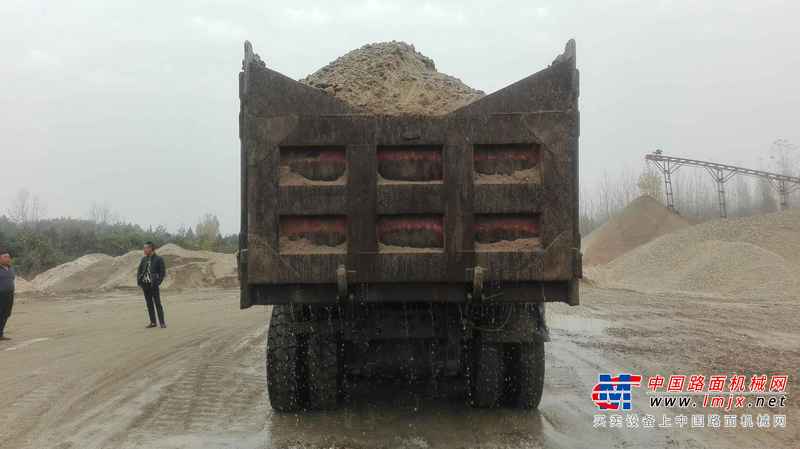 陕西出售转让二手2010年中国重汽豪泺ZZ3257N3847C自卸车