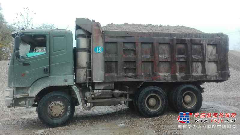 陕西出售转让二手2010年中国重汽豪运ZZ5255GJBN3845C自卸车