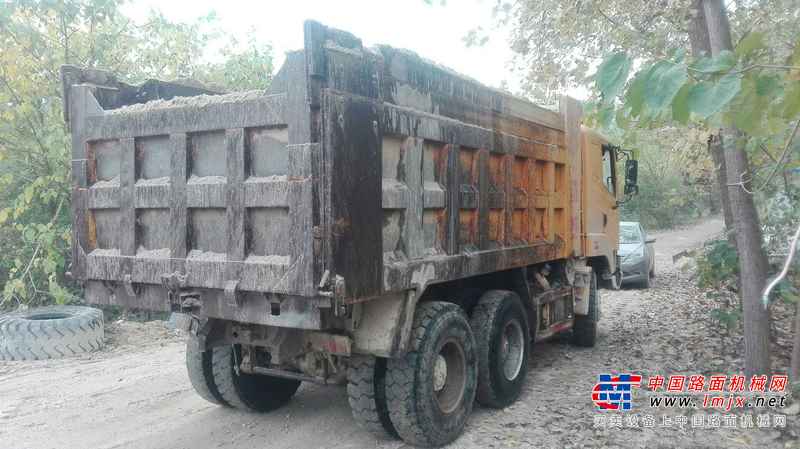 陕西出售转让二手2011年中国重汽豪运ZZ5255GJBN3845C自卸车