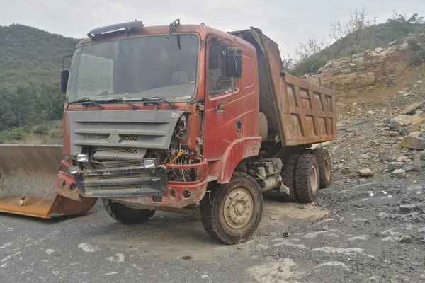 贵州出售转让二手2013年中国重汽金王子ZZ3161M4711C1自卸车