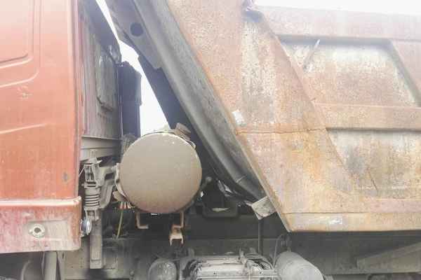 贵州出售转让二手2013年中国重汽金王子ZZ3161M4711C1自卸车