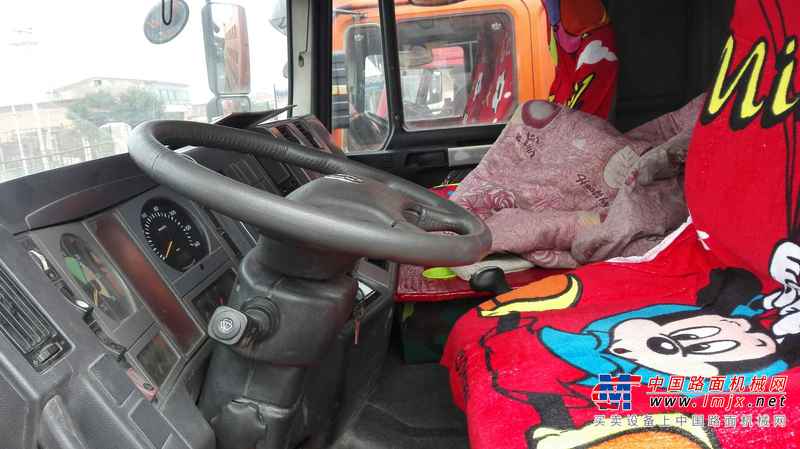 山西出售转让二手2015年陕汽德龙SX3255BR384自卸车
