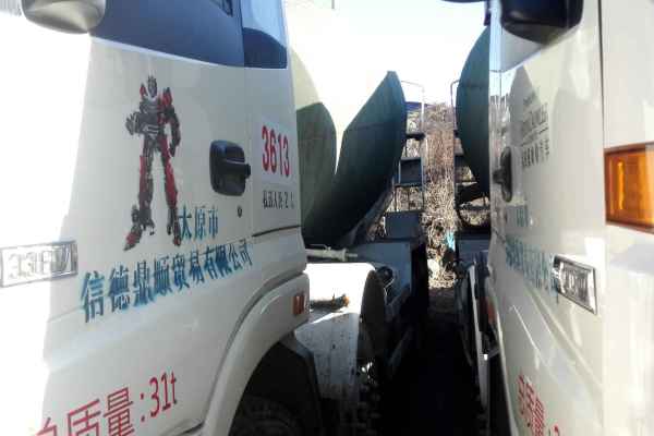 山西出售转让二手2012年福田欧曼BJ5258GJB搅拌运输车