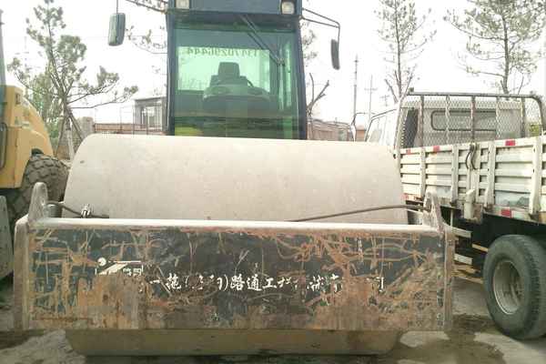 辽宁出售转让二手8000小时2007年洛阳路通LT220B单钢轮压路机