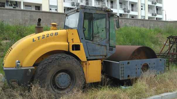 江西出售转让二手9900小时2003年洛建YZ20B单钢轮压路机