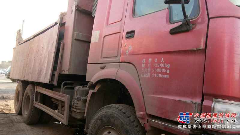 山东出售转让二手2012年中国重汽豪泺ZZ3257N3648W自卸车